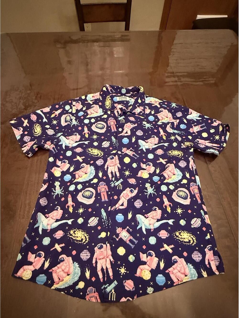Geek Tropical Astronaut Pixels Outer Space Purple Blue Button Up Shirt Sz Small